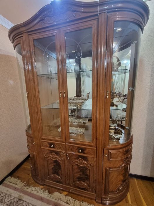 Стенка и две панели