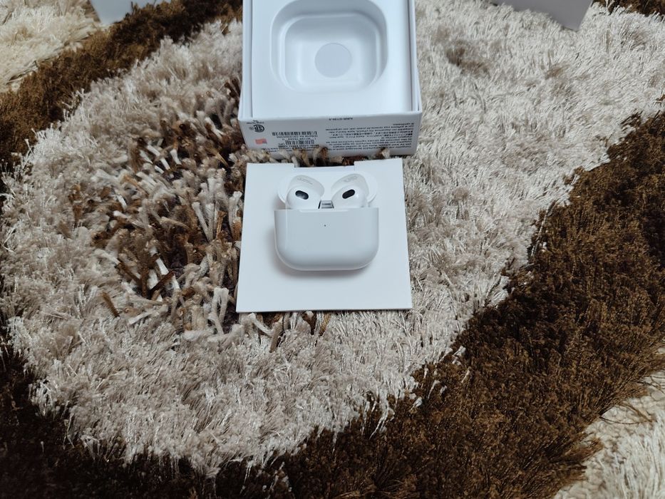 Vând AirPods 3 noi