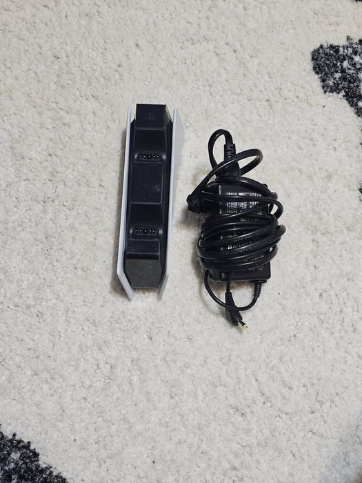 Statie de încarcare controller ps5
