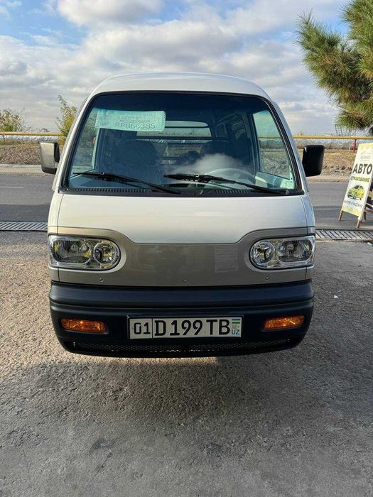 Damas Van yengi 2024