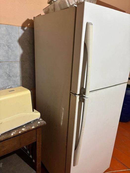 Холодильник сатылады!! Жетісайда тұрр!!