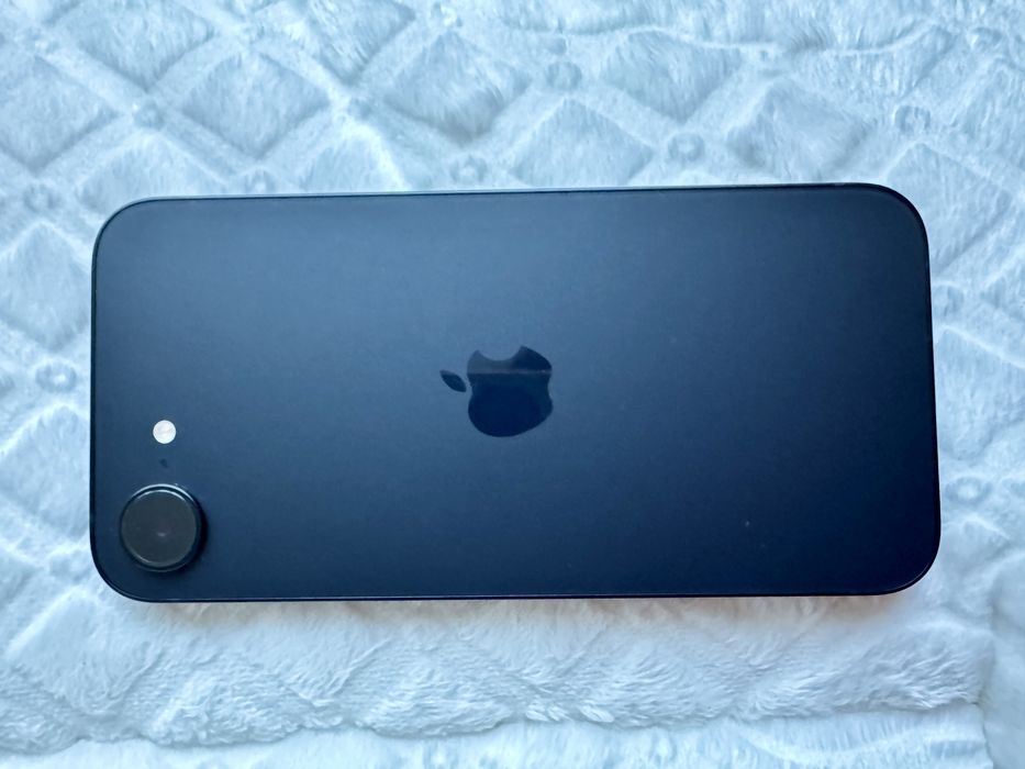 iPhone 16e 128GB Black