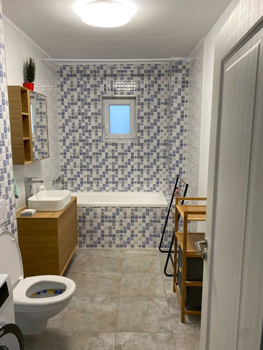 Apartament 2 camere + terasă, parcare privată, curte privată