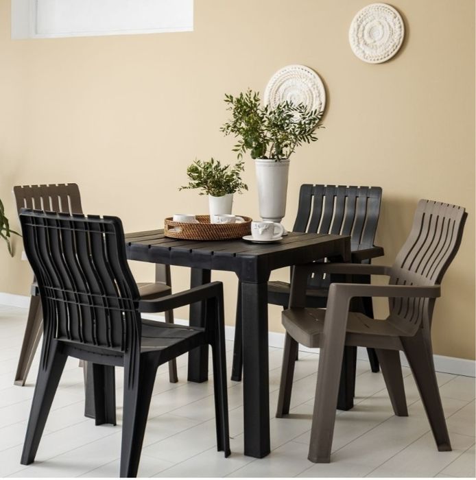 Стол и стулья из пластика для летника и для кафе ресторанов - Кухонная ...