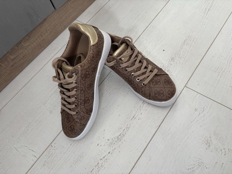 Дамски сникърси Guess