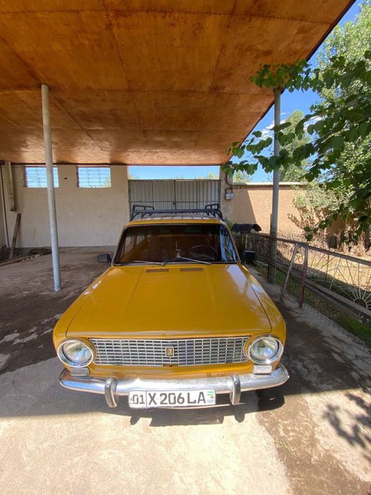 Jiguli vaz 2102 sotiladi