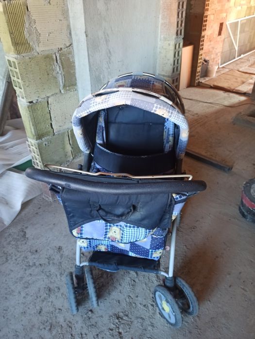 Бебешка количка.