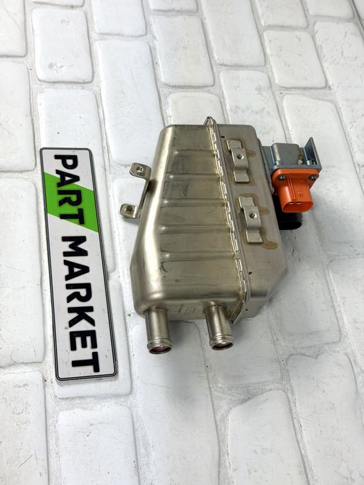 Топлообменник AUDI A6 A7 C8 E TRON Q8 E TRON VW PASSAT B8 3Q0963231E