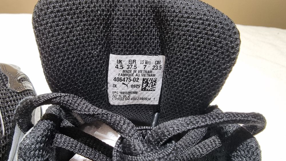 Женские кроссовки " PUMA" размер 37,5