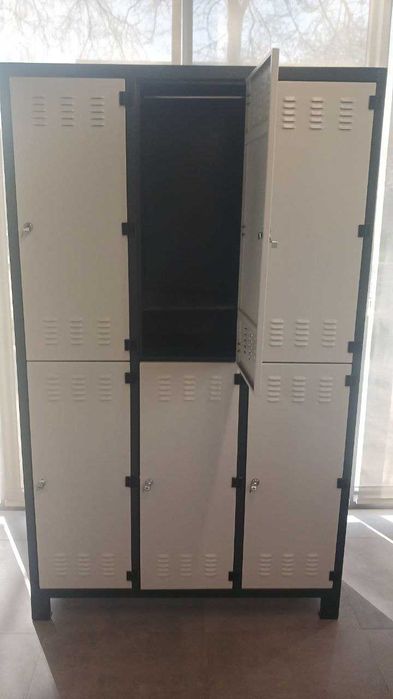 Шкаф металлический для раздевалок