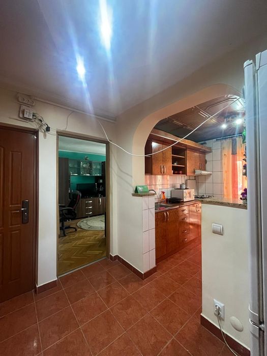 Apartament de vânzare DECOMANDAT zona Confecții Arad, 2 camere