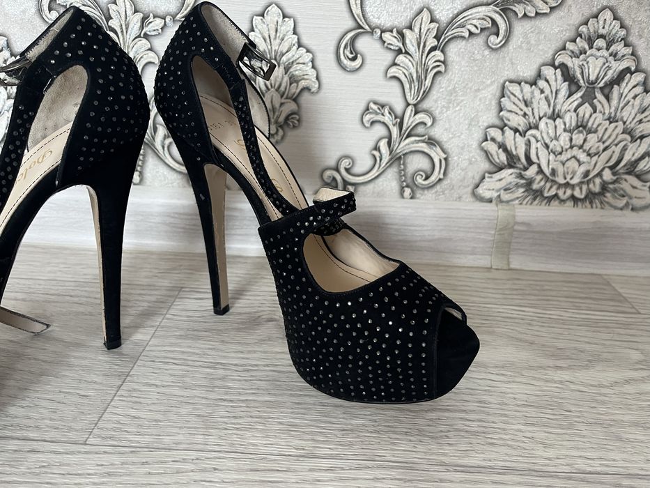 Продаются  туфли