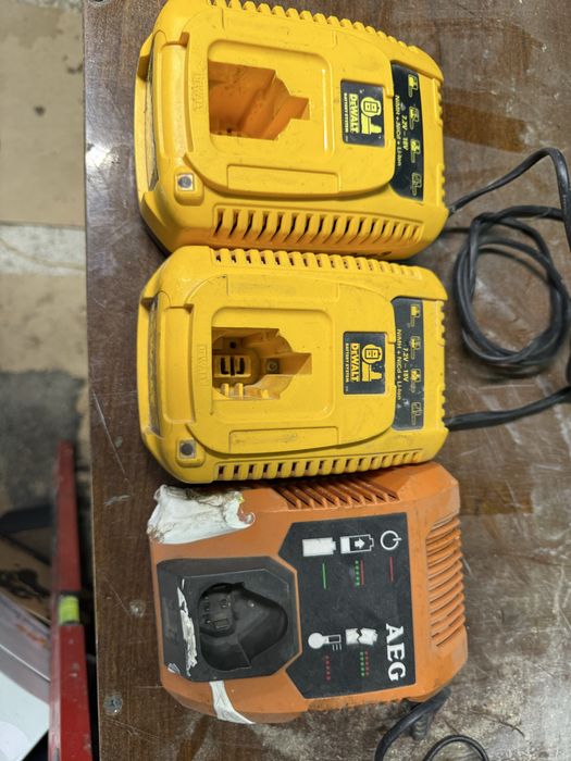 Зарядно винтоверт