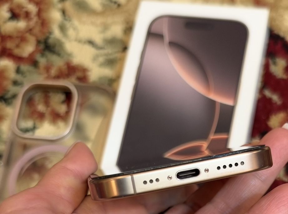 Iphone 16 pro, Desert titanium, 512 gb