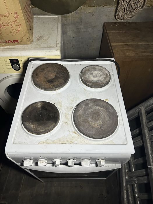 Электроплита со встроенной электродуховкой