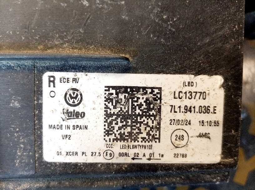 Преден десен фар Volkswagen T6.1 2019