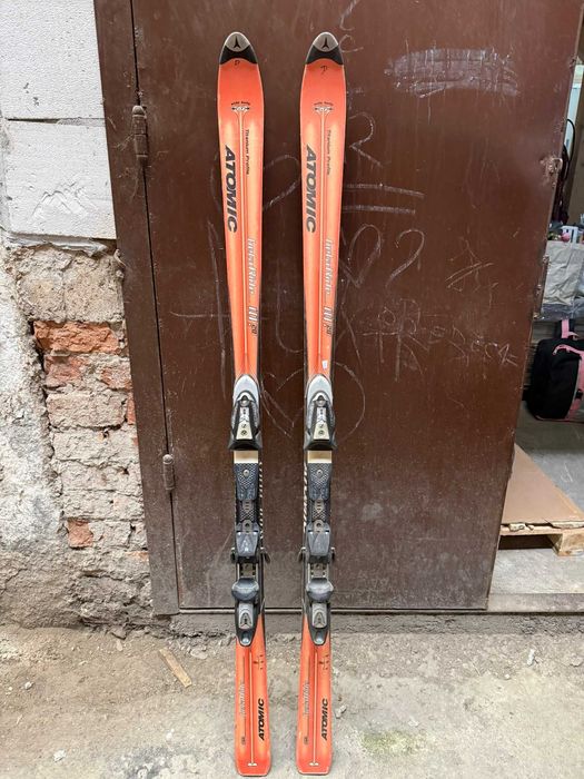 Schiuri Atomic BetaRide 10.20 cu legături Atomic 614, 180 cm