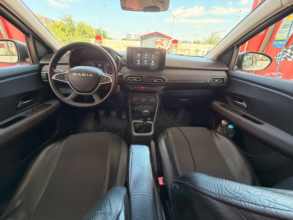 Dacia Logan – Decembrie 2024 | Benzină + GPL | 13.000 €