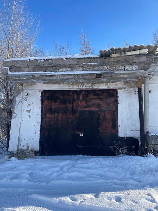 Продам гараж ( район кооперативного института)