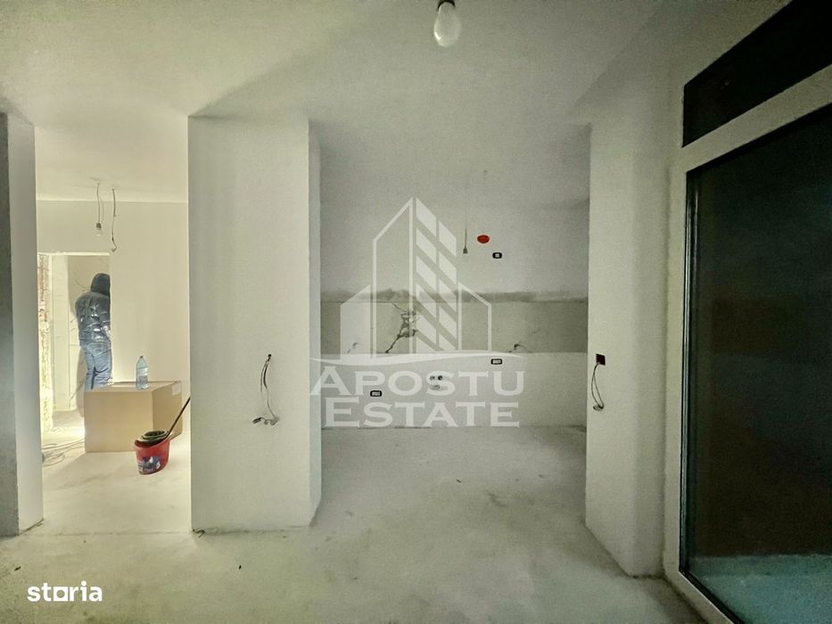 DE VANZARE Apartament doua camere cu gradina 10 mp — fotografia 1