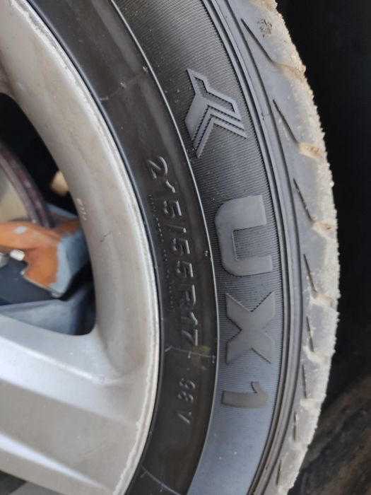 Продам автошины 215/55/17
