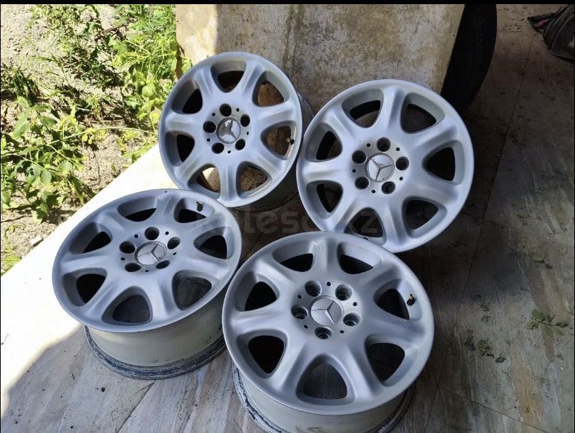 Продам диски мерс 220