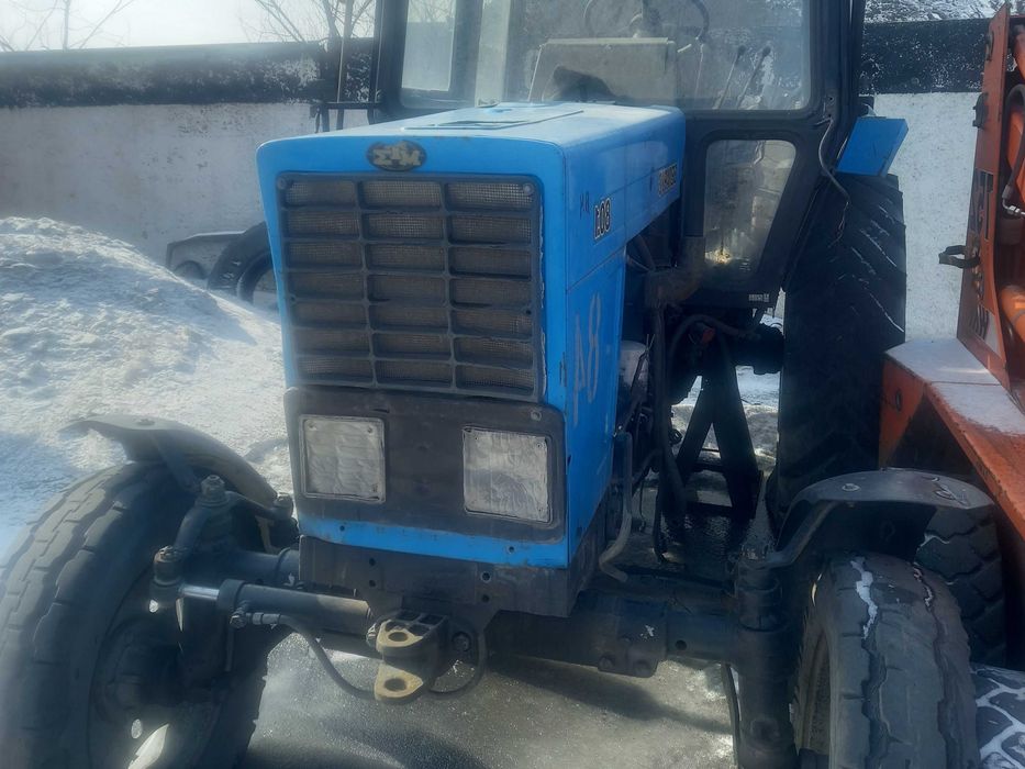 Трактор колесный МТЗ б/у