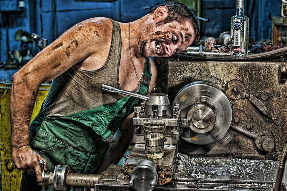 Токарно- фрезерный работа,механические изделия