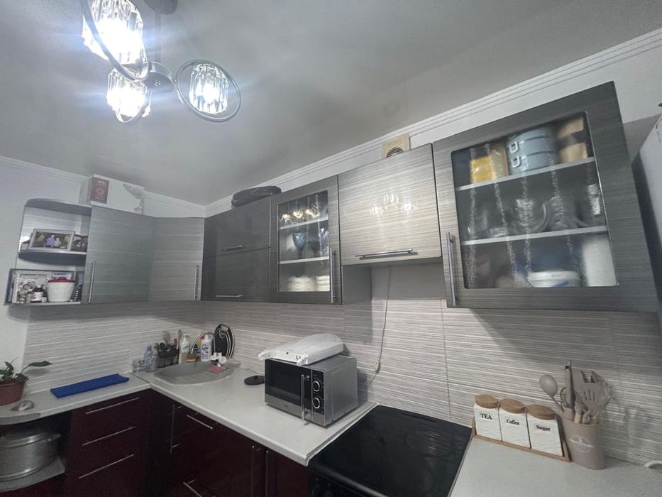 Продаю кухонный гарнитур