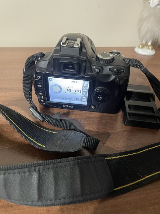 Nikon d60 + obiectiv 18-55 3.5-5.6G