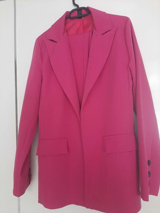 дамски костюм s  .размер