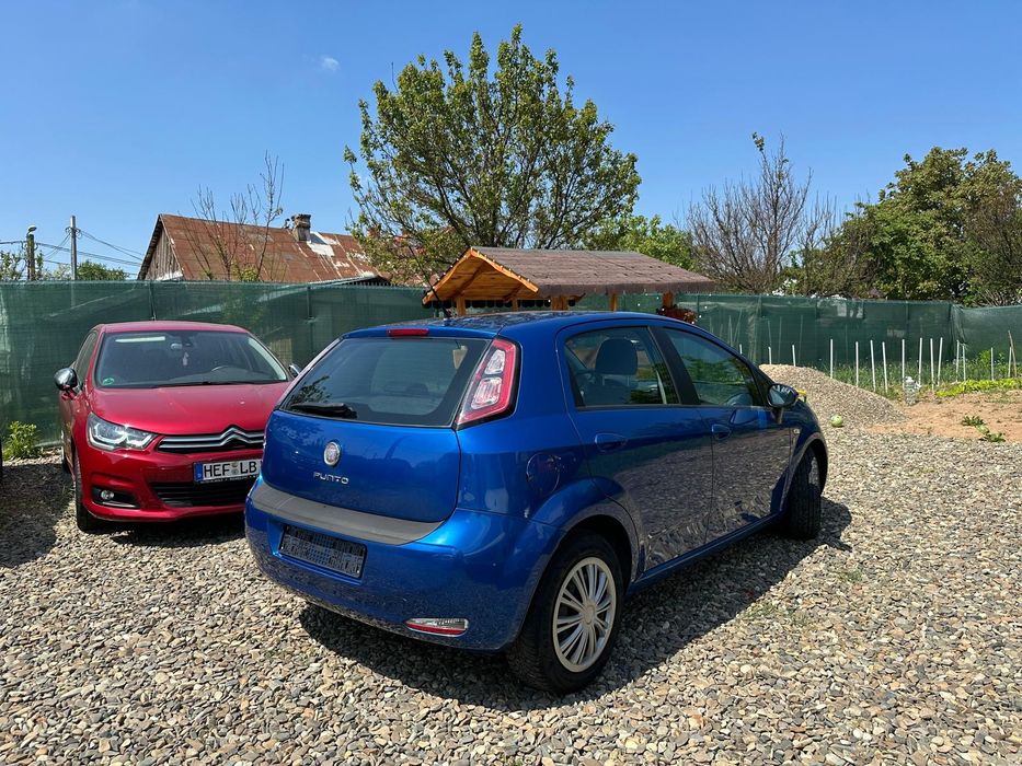 FIAT PUNTO an 2012 pe Acte/1.3Tdi-85cp/A.C/ Navi Mare/ IMPECABIL!