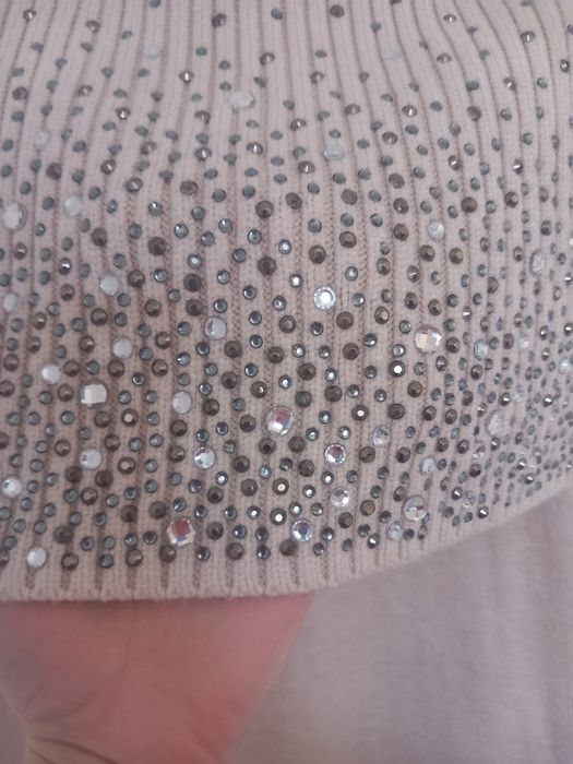 Rochie din tricot fin cu pietricele