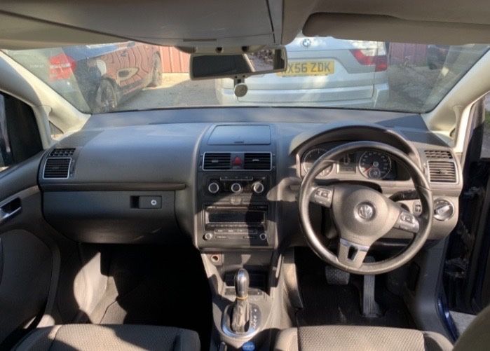 Продаваме на части фолксваген Туран  1.6д 105кс. Vw touran 1.6d 105hp.