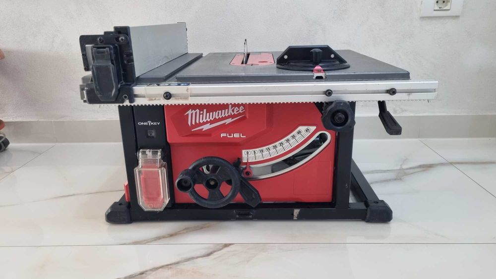 Circular Milwaukee m18