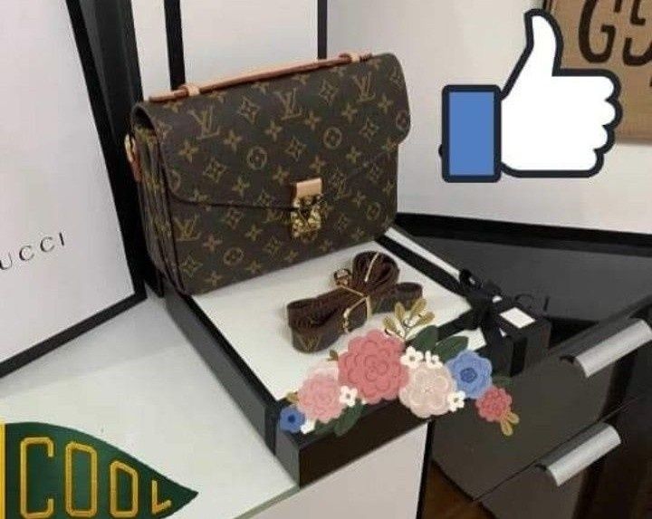 Geanta LV Pochette Metis,curea detasabila, saculet, etichetă