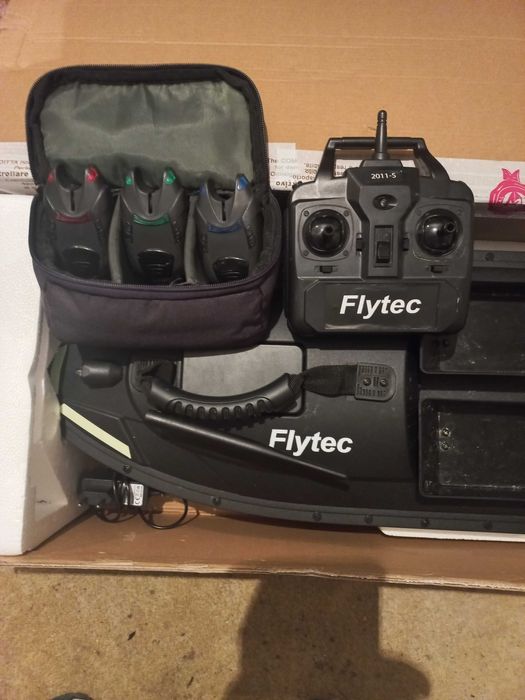 Лодка за захранка