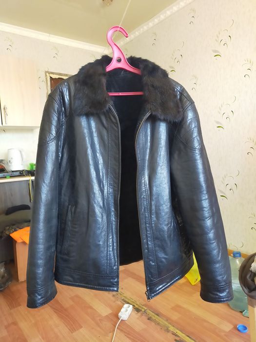 Куртка мужская 50 размер.