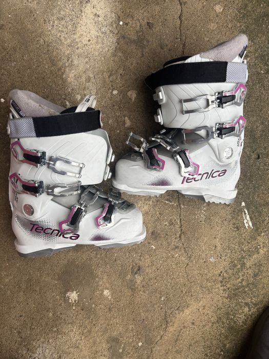 Ски,щеки и обувки