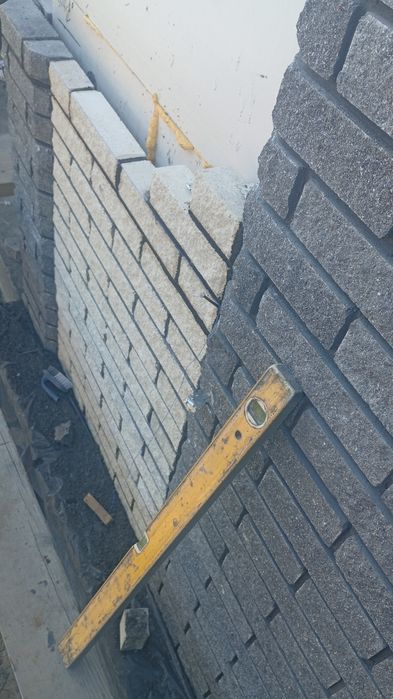 Каменщик, бригада строителей