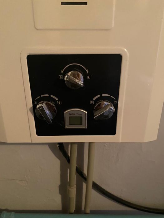 Продам газовую колонку