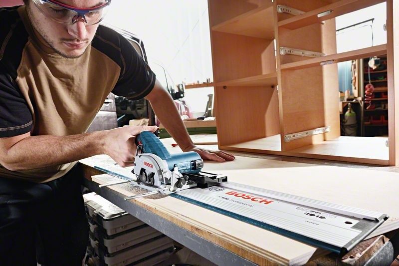 Аккумуляторная циркулярная пила Bosch GKS 12V-26 Professional