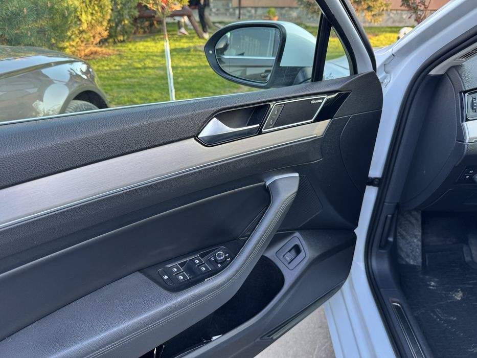 passat b8 2.0 bitdi avariat