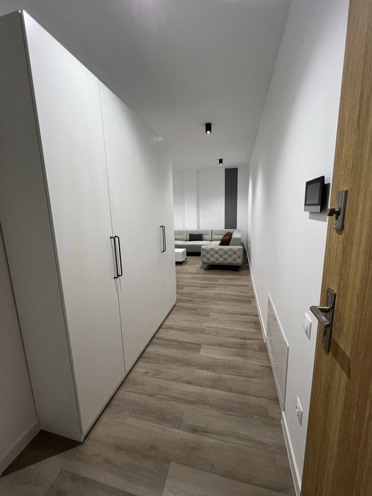 Apartament 2 camere de vânzare-central-bloc nou-parcare subterană