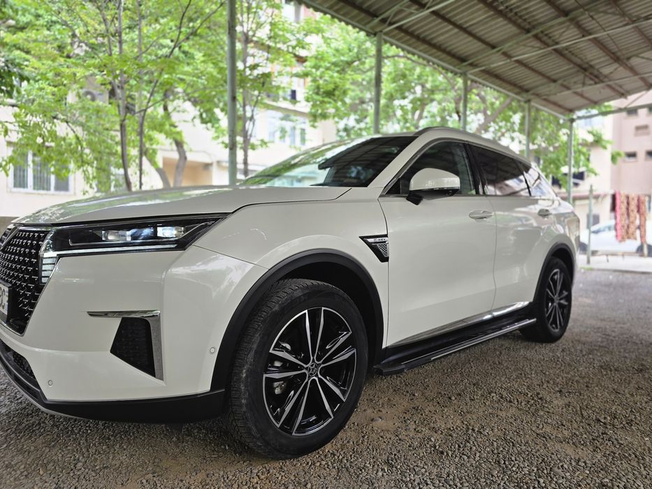 Nissan Venucia Гибрид 2023 год Full Options