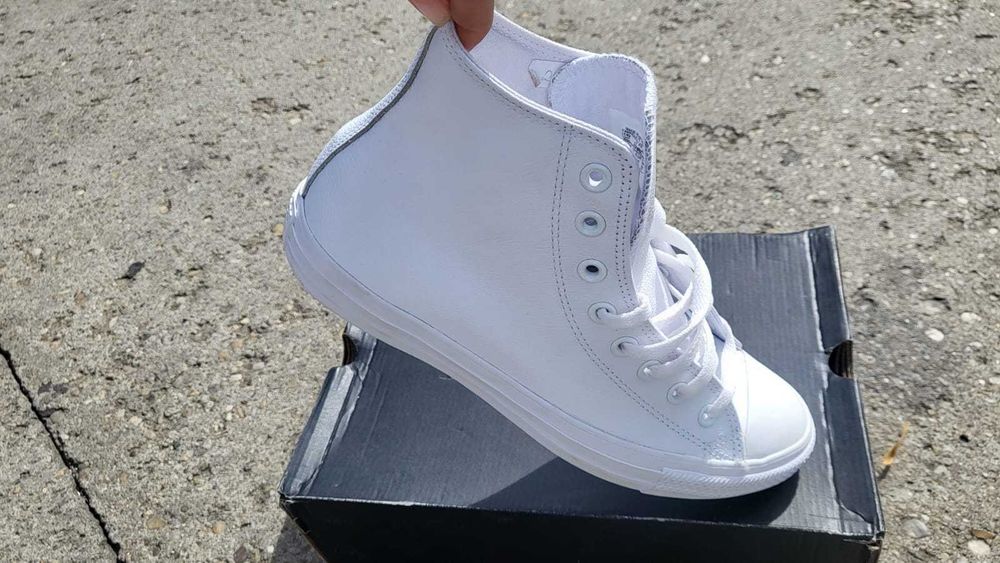 Converse sport piele