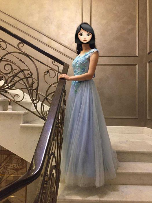 Платье голубое вышное