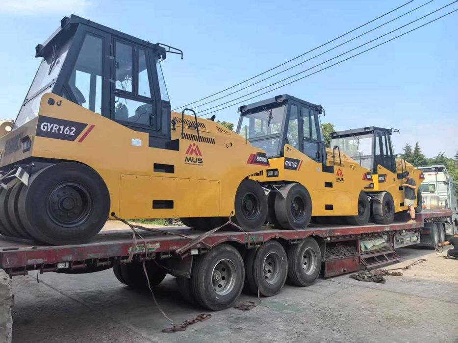 Каток пневмошный  Sinomach GYR16