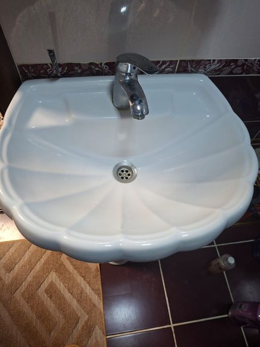раковина чистая новая