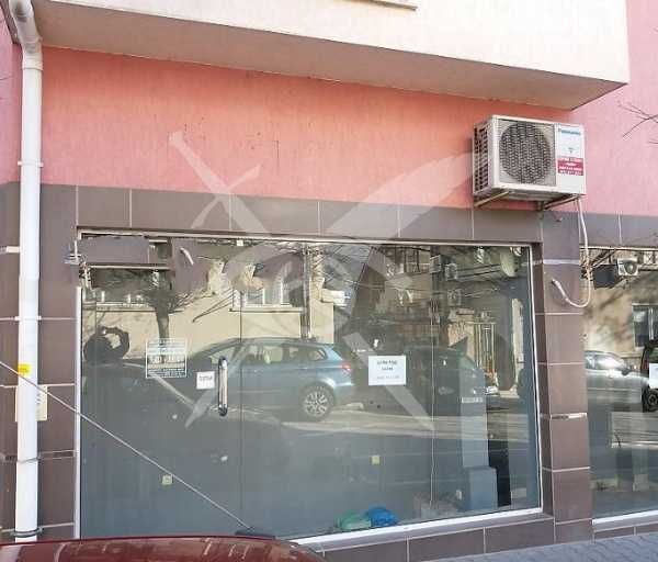 Дава се под наем Магазин в Пловдив, Център - 19 кв.м за 174.42 € - Снимка #1